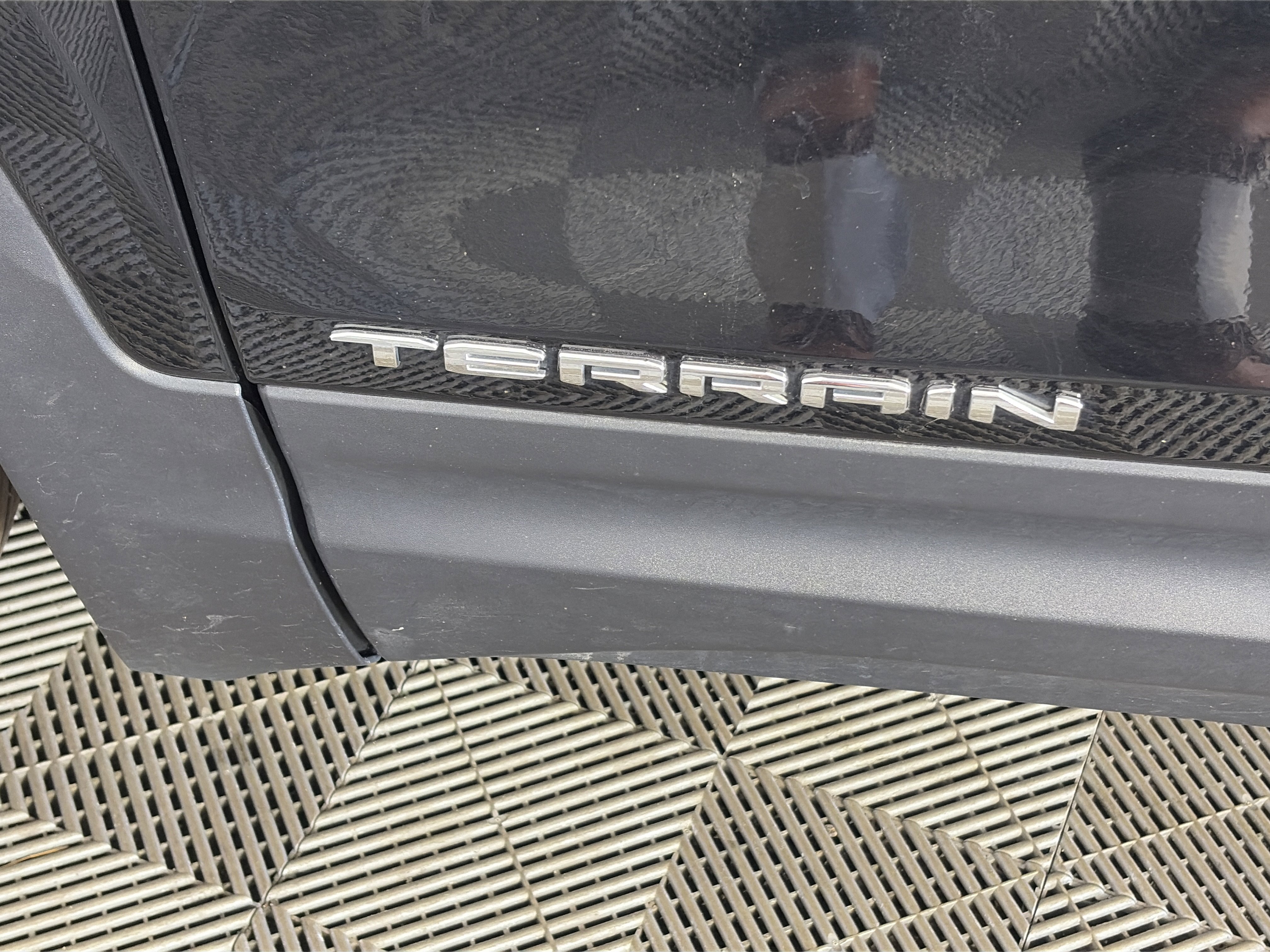 Used 2023 GMC Terrain SLT image 19