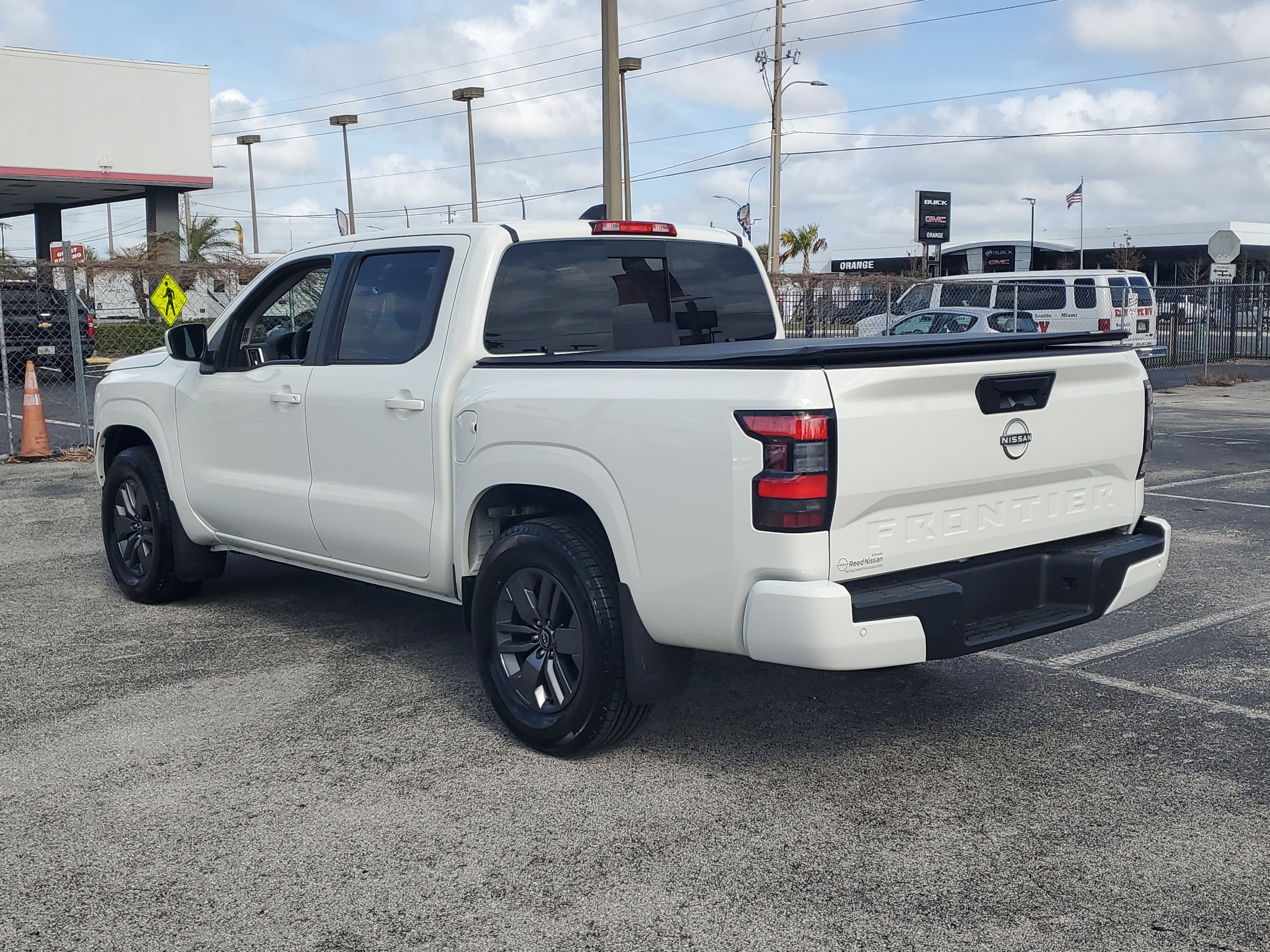 Certified 2025 Nissan Frontier SV image 7