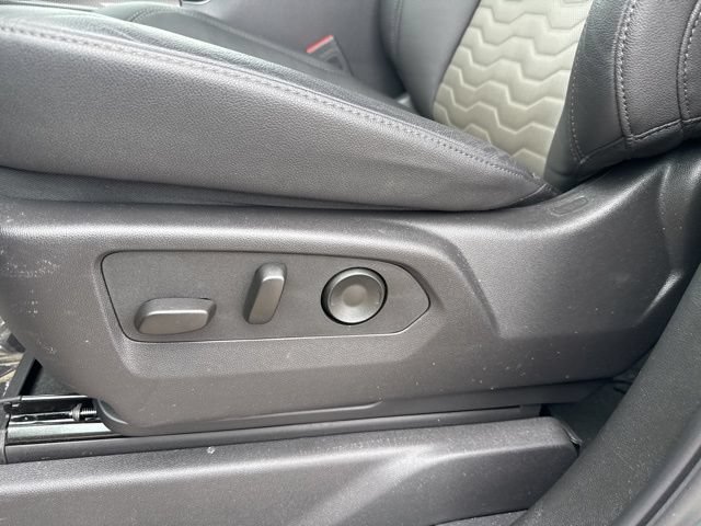 Used 2025 Chevrolet Silverado 1500 ZR2 AWD/4WD image 12