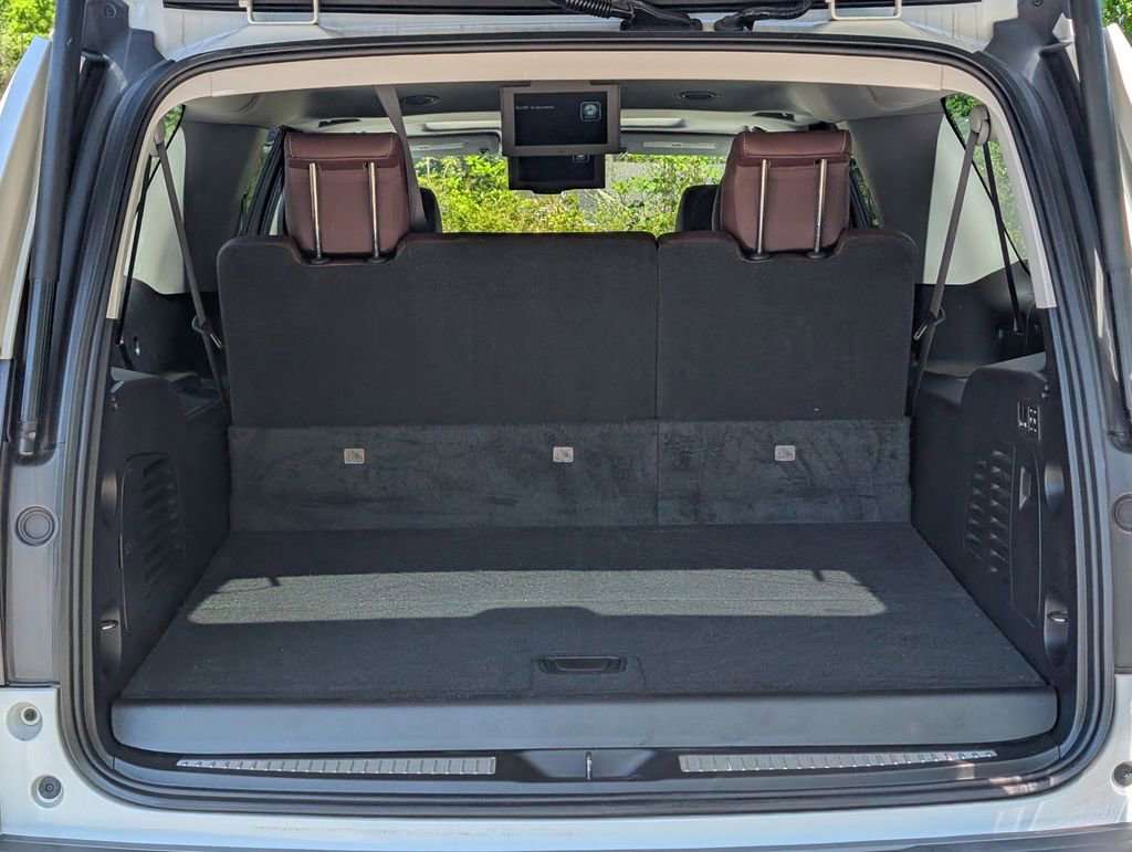 Used 2019 Chevrolet Suburban Premier w/ Premier Plus Edition image 12