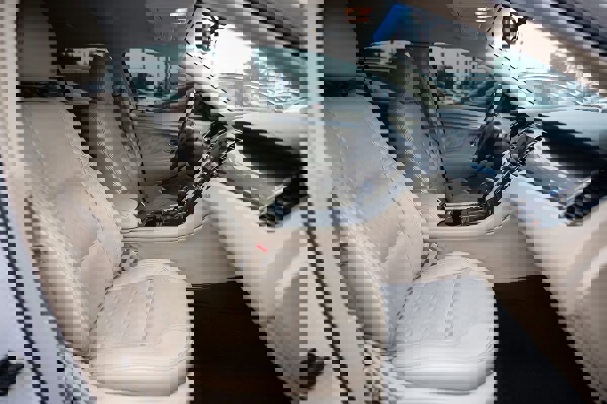 Used 2018 Ford Taurus SEL w/ Equipment Group 201A image 15