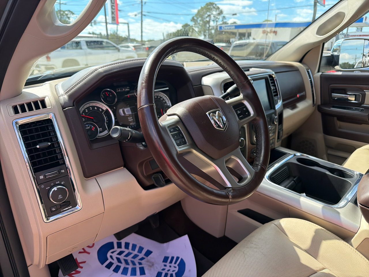 Used 2017 RAM 3500 Laramie image 17