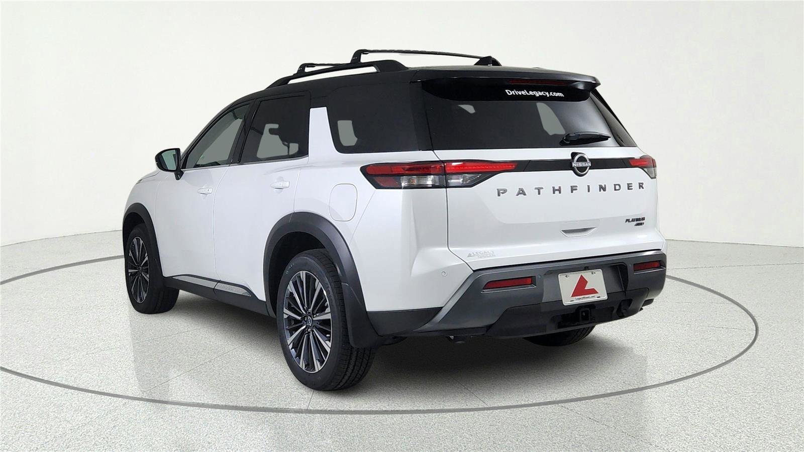 New 2026 Nissan Pathfinder Platinum AWD/4WD image 4