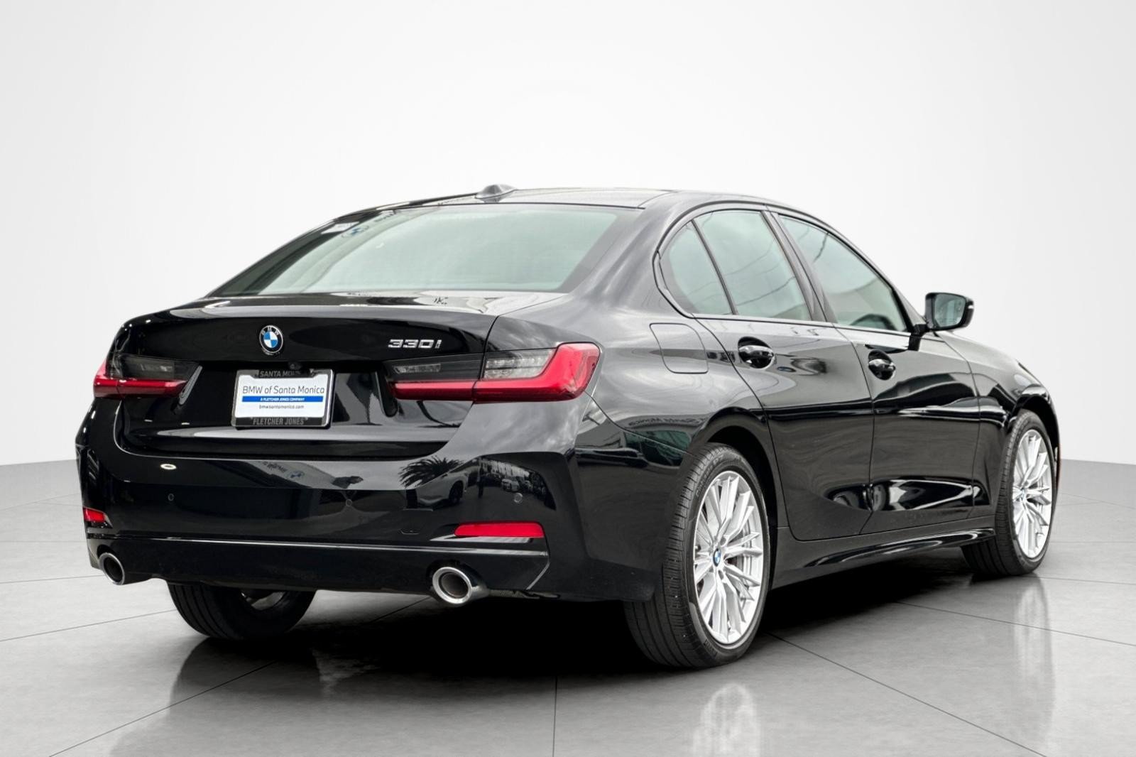 Used 2023 BMW 330i Sedan w/ Driving Assistance Package RWD image 5