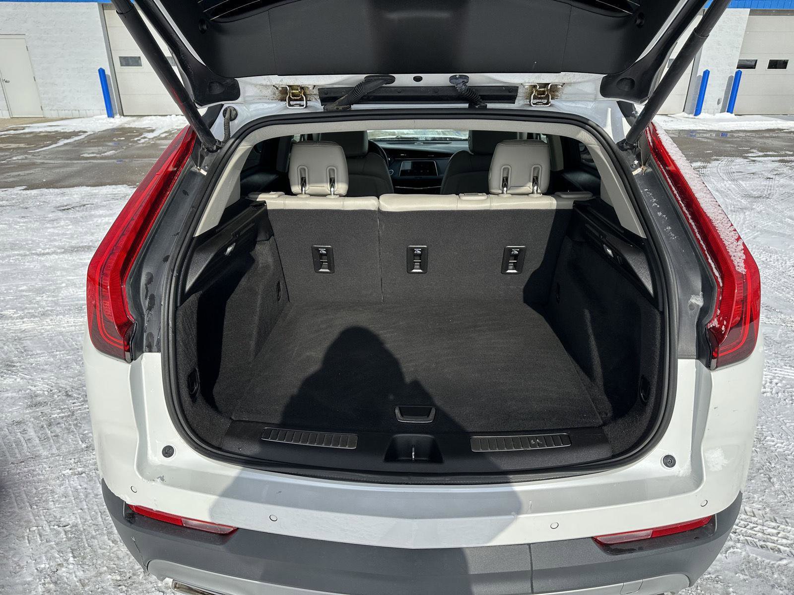 Used 2022 Cadillac XT4 Premium Luxury w/ Sun And Sound Package image 8