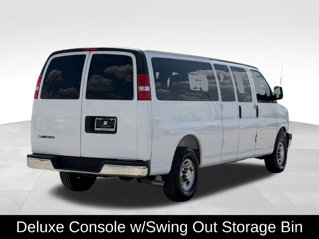 Used 2025 Chevrolet Express 3500 LT w/ LT Preferred Equipment Group RWD image 9