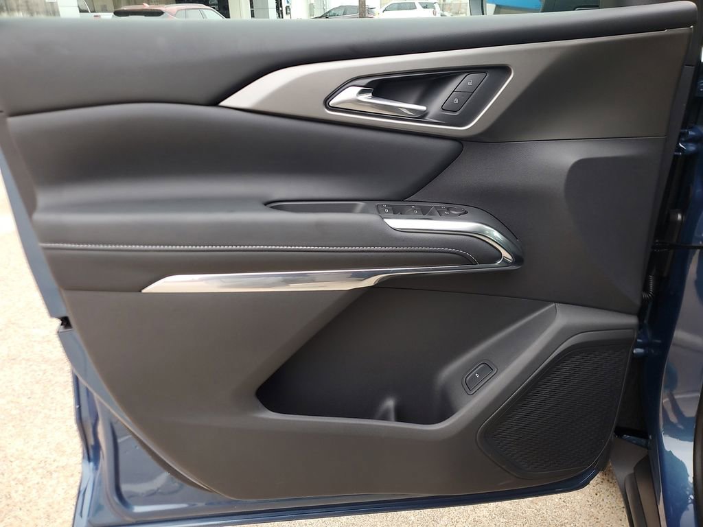 New 2026 Chevrolet Traverse LT w/ Driver Confidence Package image 18