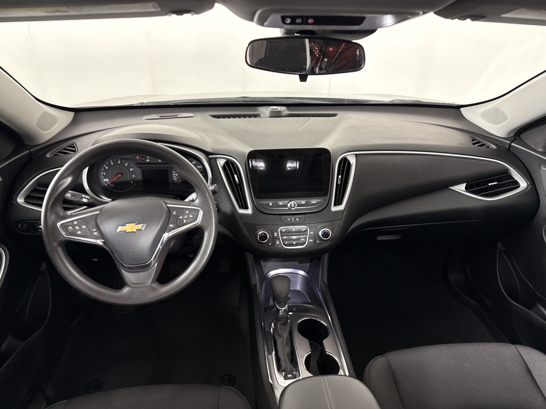Used 2023 Chevrolet Malibu LT FWD image 15