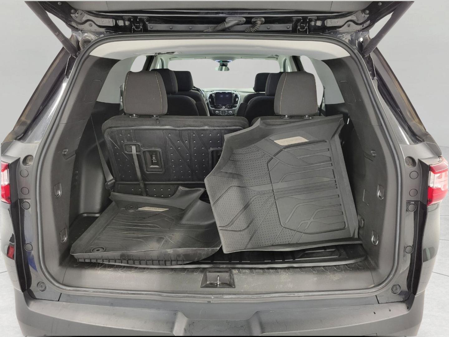 Used 2021 Chevrolet Traverse LT w/ LPO, Floor Liner Package AWD/4WD image 15