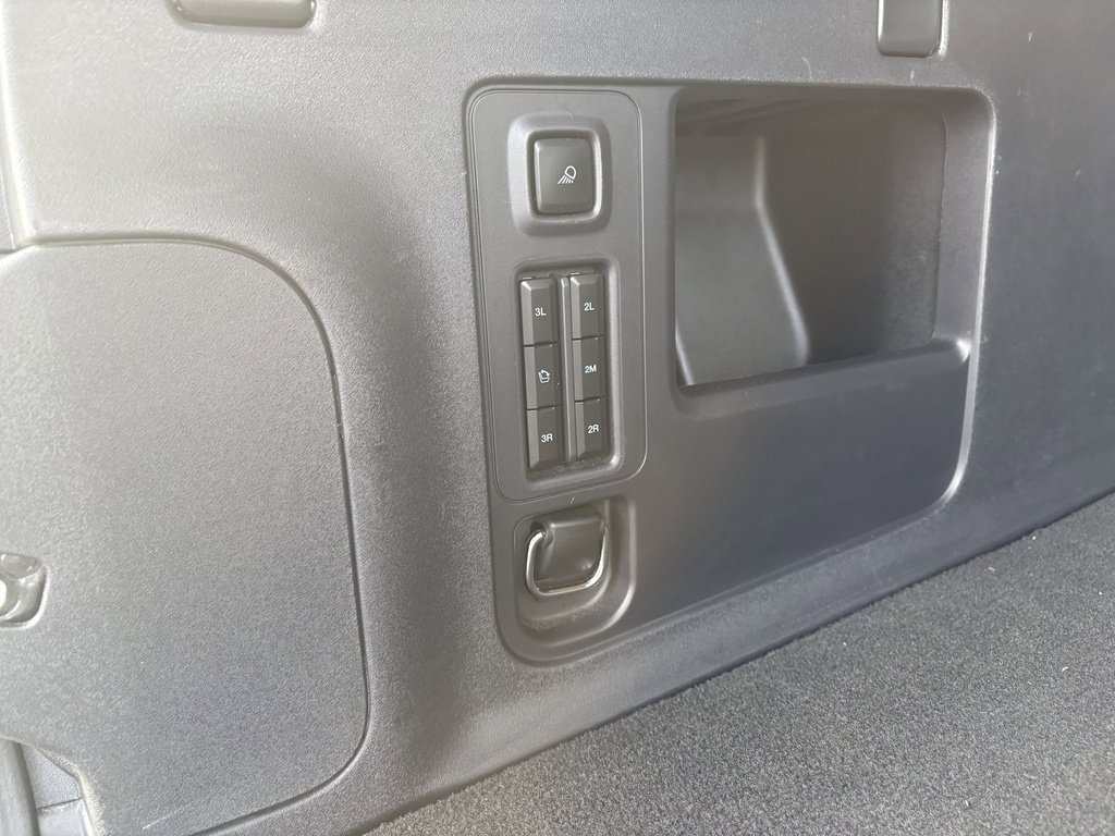 Certified 2025 Ford Expedition Max Platinum image 10