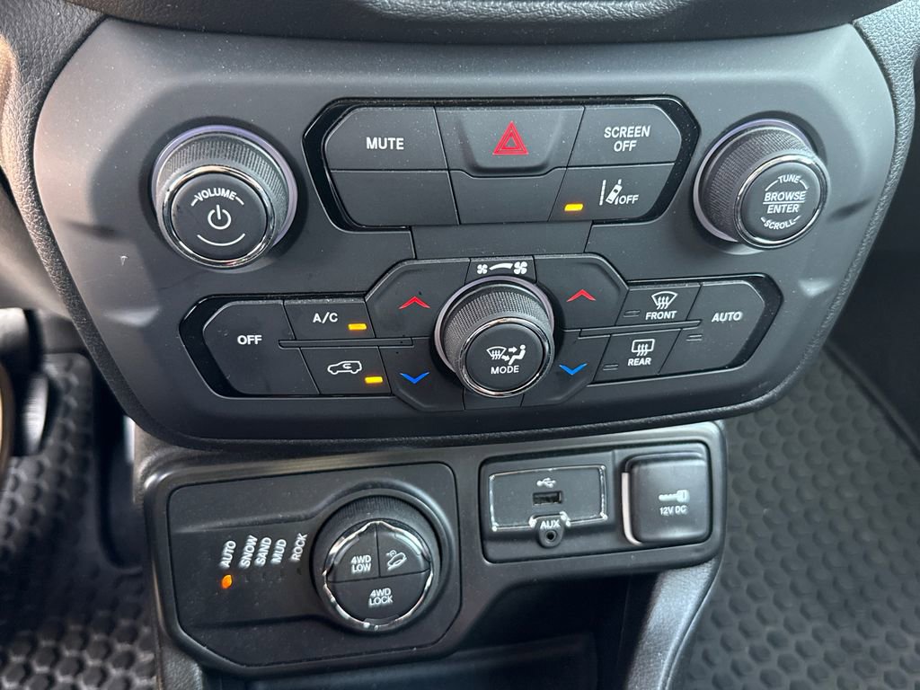 Certified 2022 Jeep Renegade Trailhawk image 26