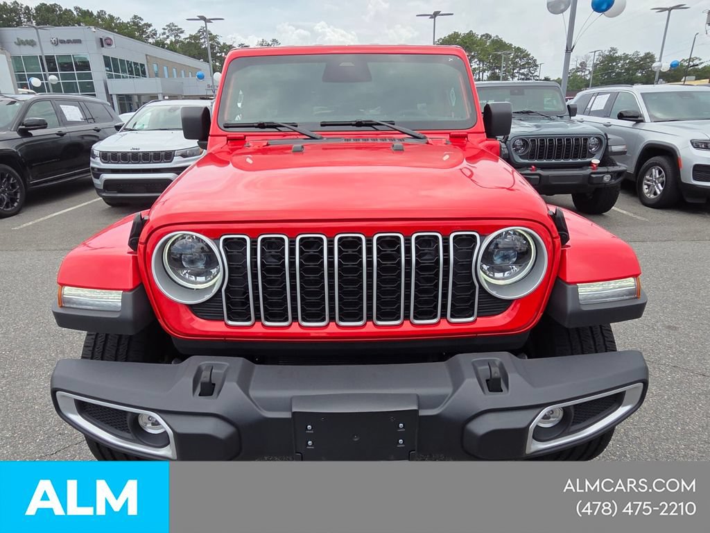 Used 2025 Jeep Wrangler Unlimited Sahara w/ Safety Group AWD/4WD image 2