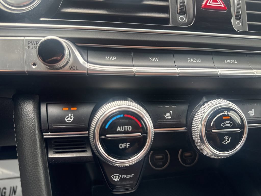 Used 2023 Genesis G70 3.3T AWD/4WD image 29