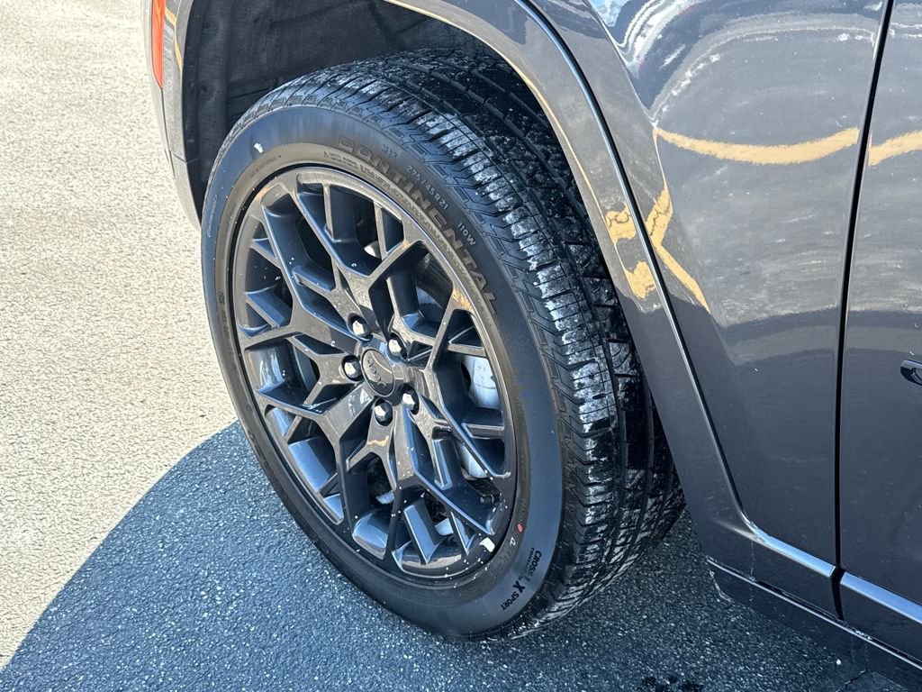 Used 2025 Jeep Grand Cherokee Summit w/ Adv Protech Group IV image 13