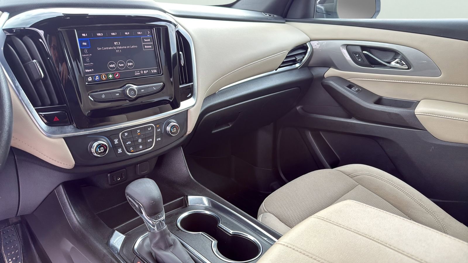 Used 2022 Chevrolet Traverse LS w/ LPO, Cargo Package FWD image 19