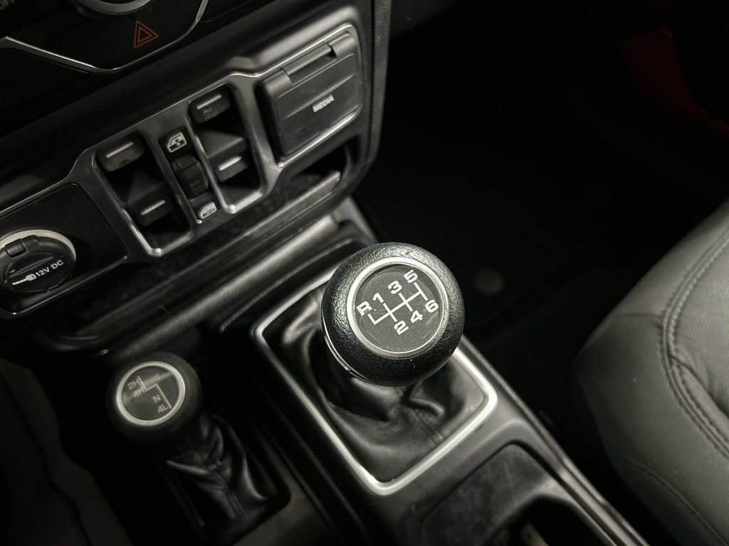Used 2019 Jeep Wrangler Unlimited Sport S AWD/4WD image 17