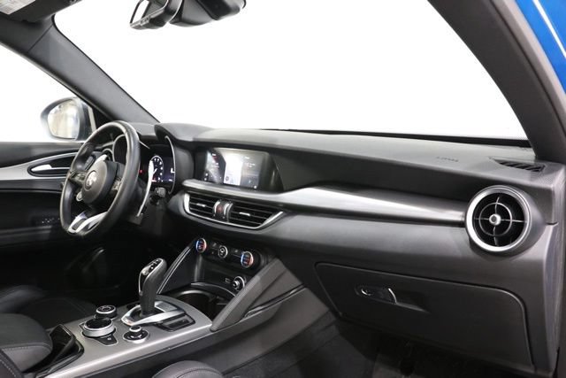 Used 2024 Alfa Romeo Stelvio Veloce AWD/4WD image 15