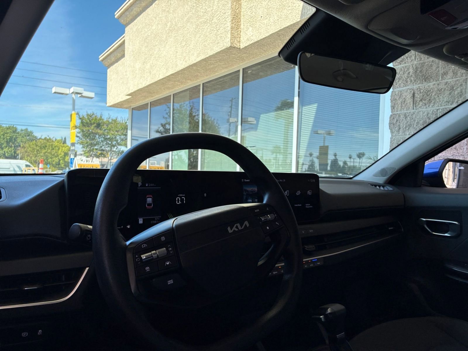 Used 2025 Kia K4 LXS image 34