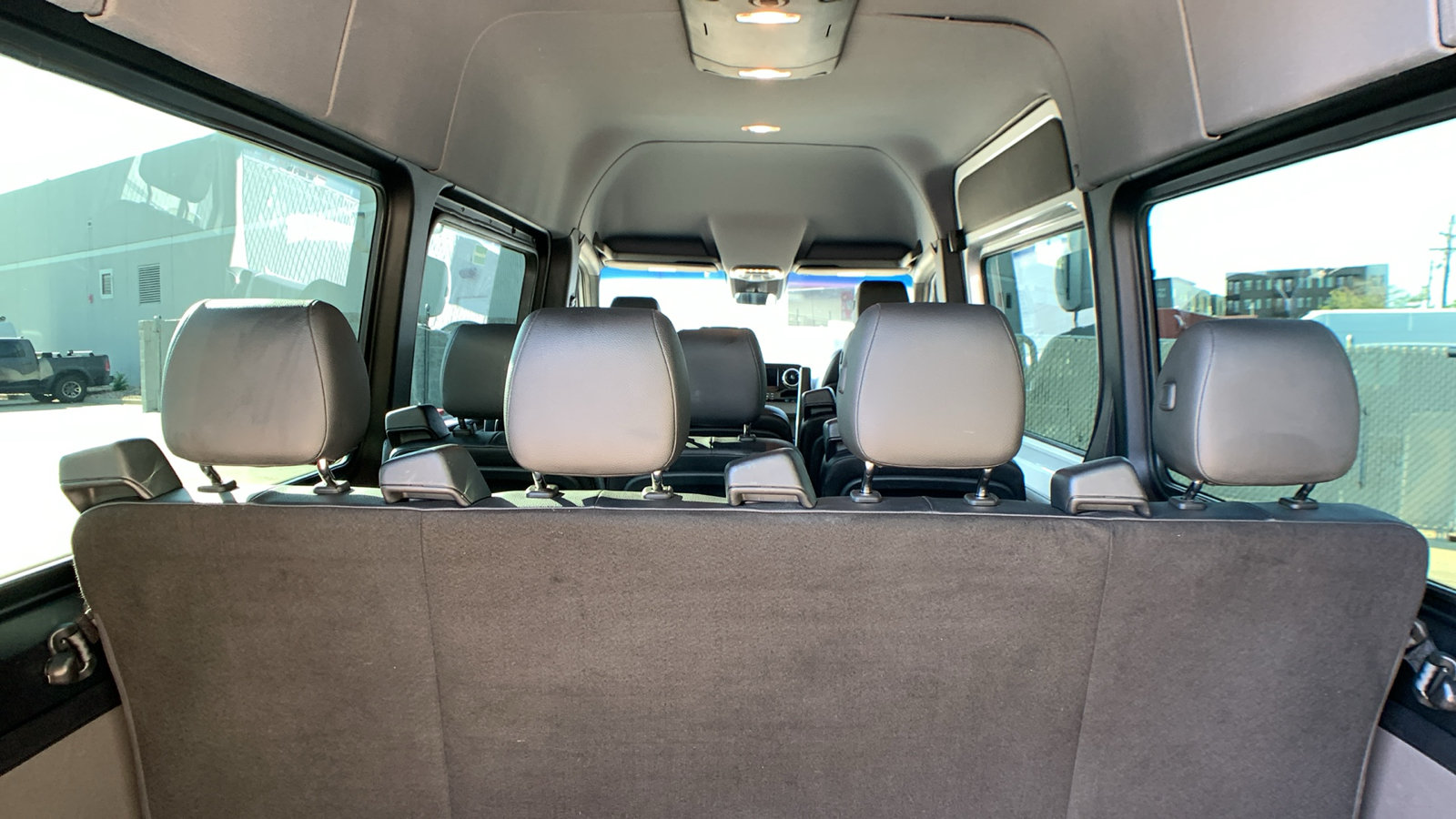 Used 2021 Mercedes-Benz Sprinter 2500 image 31
