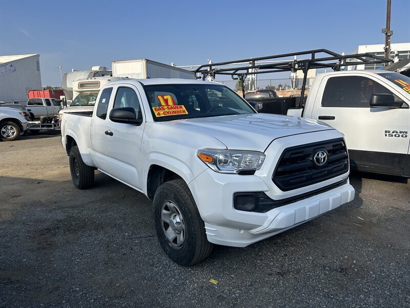 Used 2017 Toyota Tacoma SR image 17