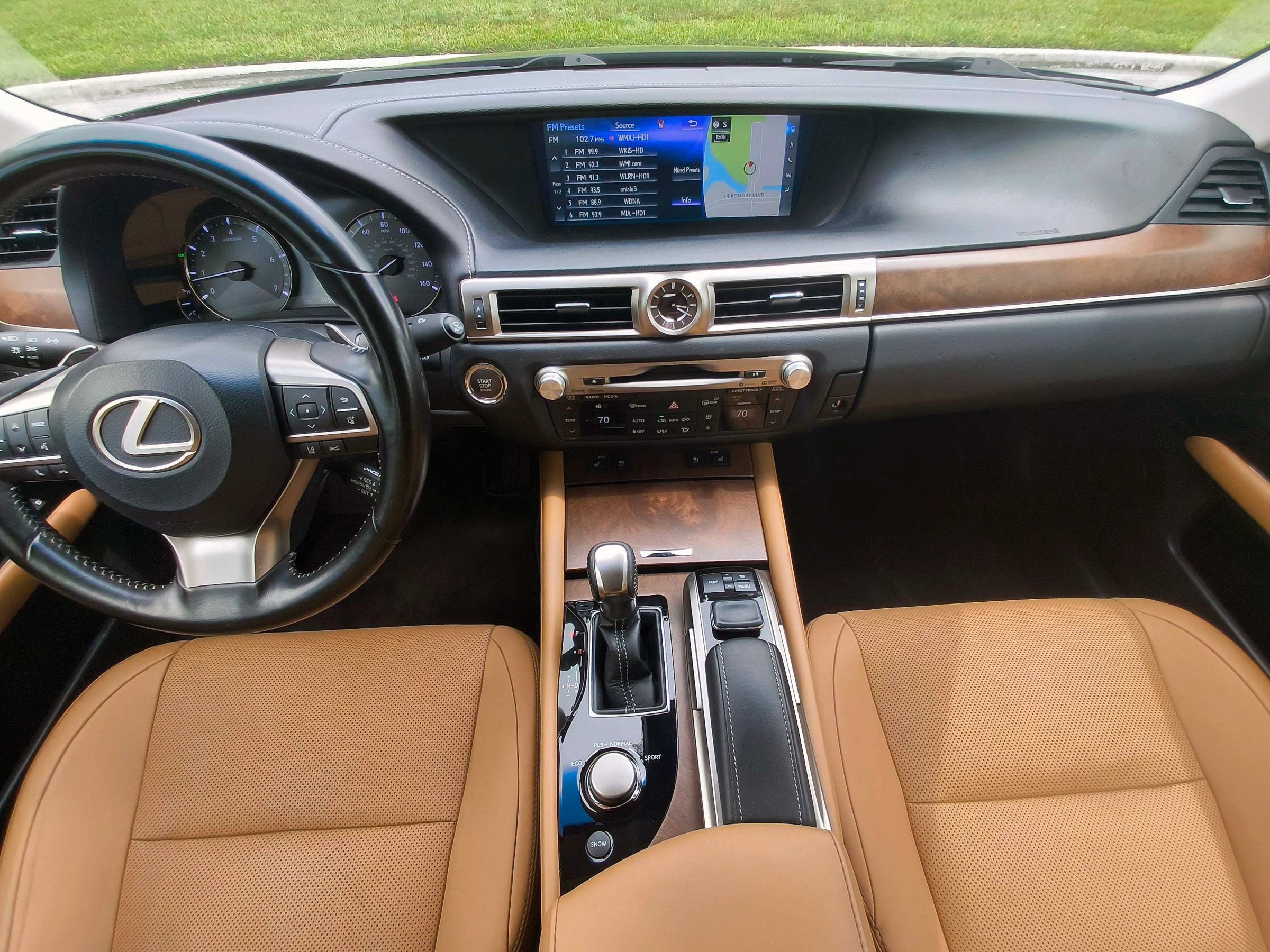 Used 2017 Lexus GS 350 w/ Preferred Accessory Package RWD image 10