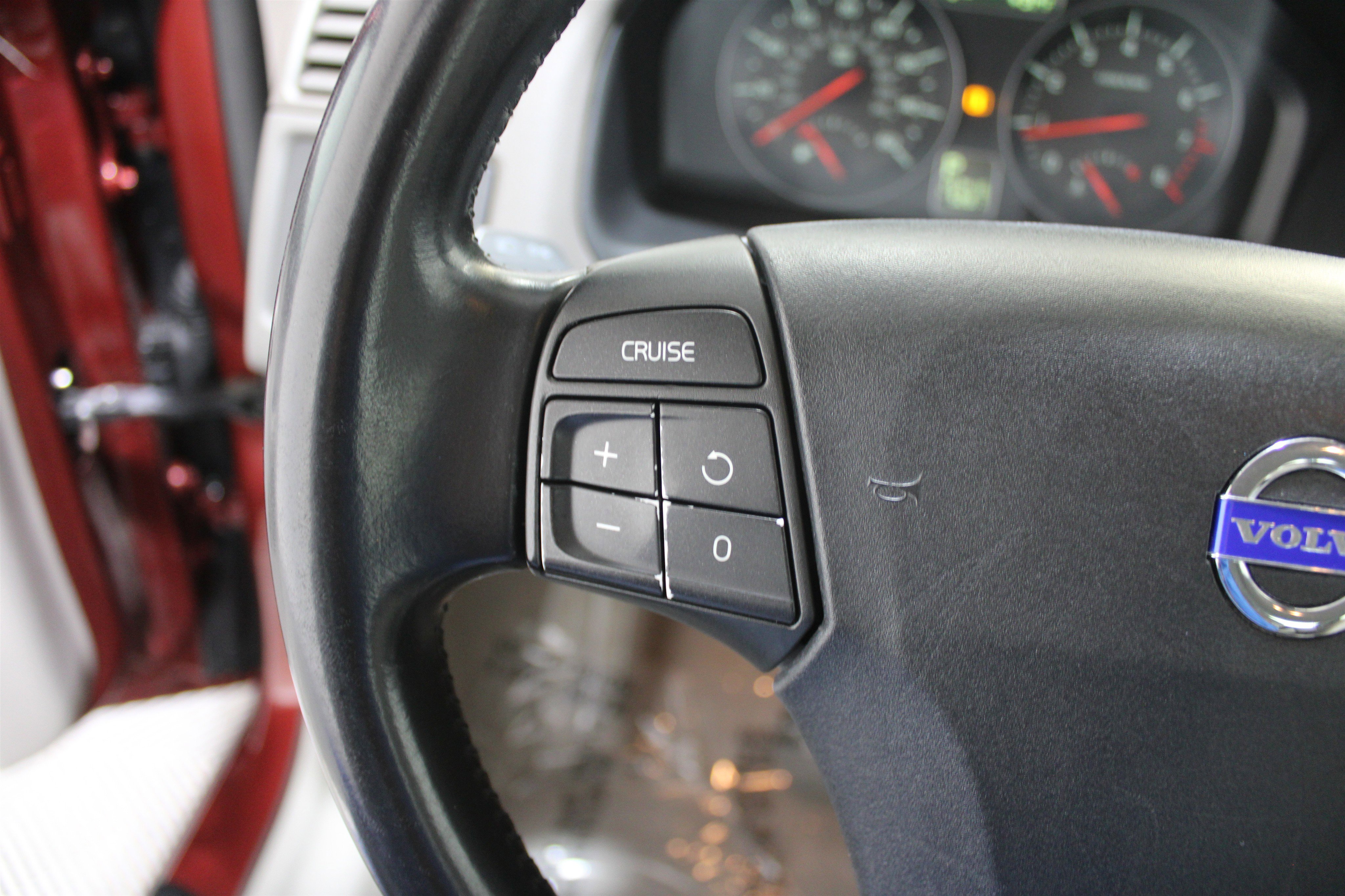 Used 2011 Volvo V50 T5 image 9