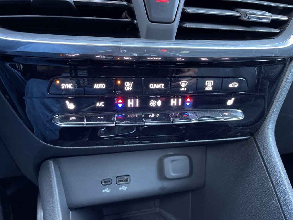 Used 2024 Buick Encore GX Avenir w/ Avenir Technology Package image 16