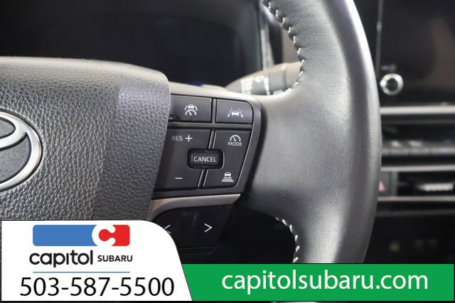 Used 2025 Toyota Camry SE FWD image 18