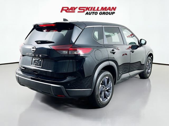 Used 2025 Nissan Rogue SV image 7