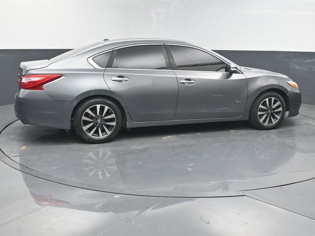 Used 2017 Nissan Altima 2.5 SL FWD image 6