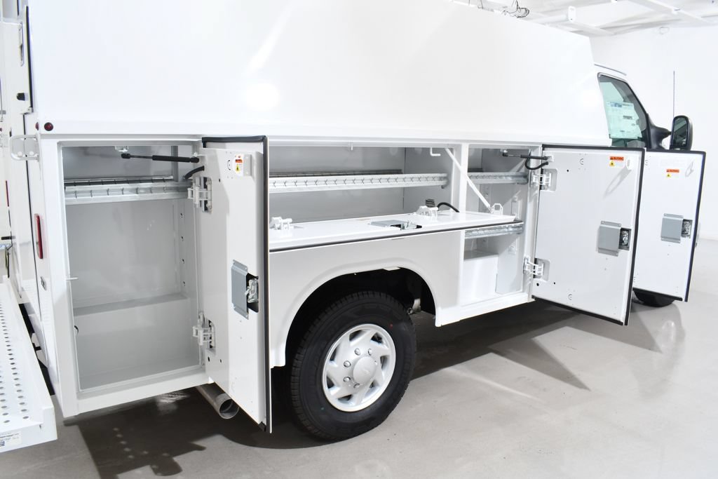 New 2026 Ford E-350 and Econoline 350 Super Duty w/ Power Equipment Group RWD image 16