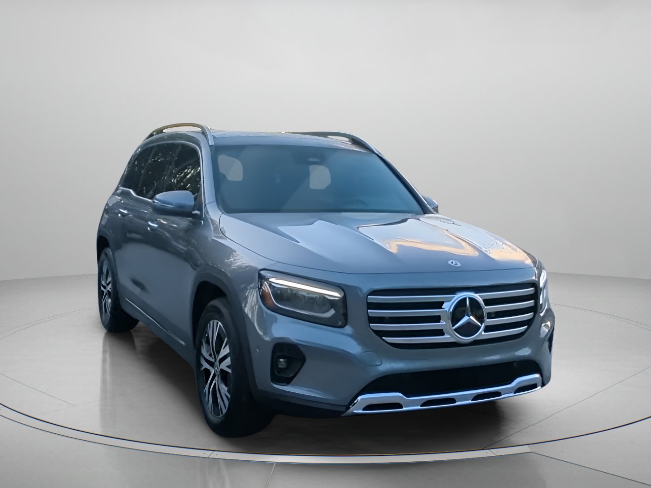 Used 2026 Mercedes-Benz GLB 250 w/ Exclusive Package image 4