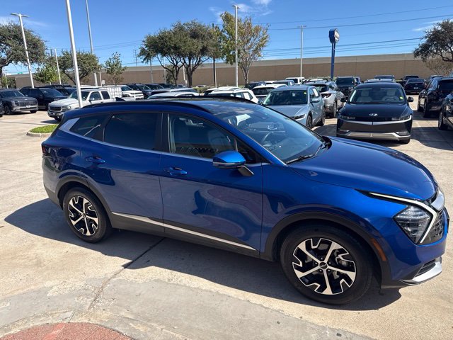 Used 2025 Kia Sportage EX w/ Premium Package FWD image 5
