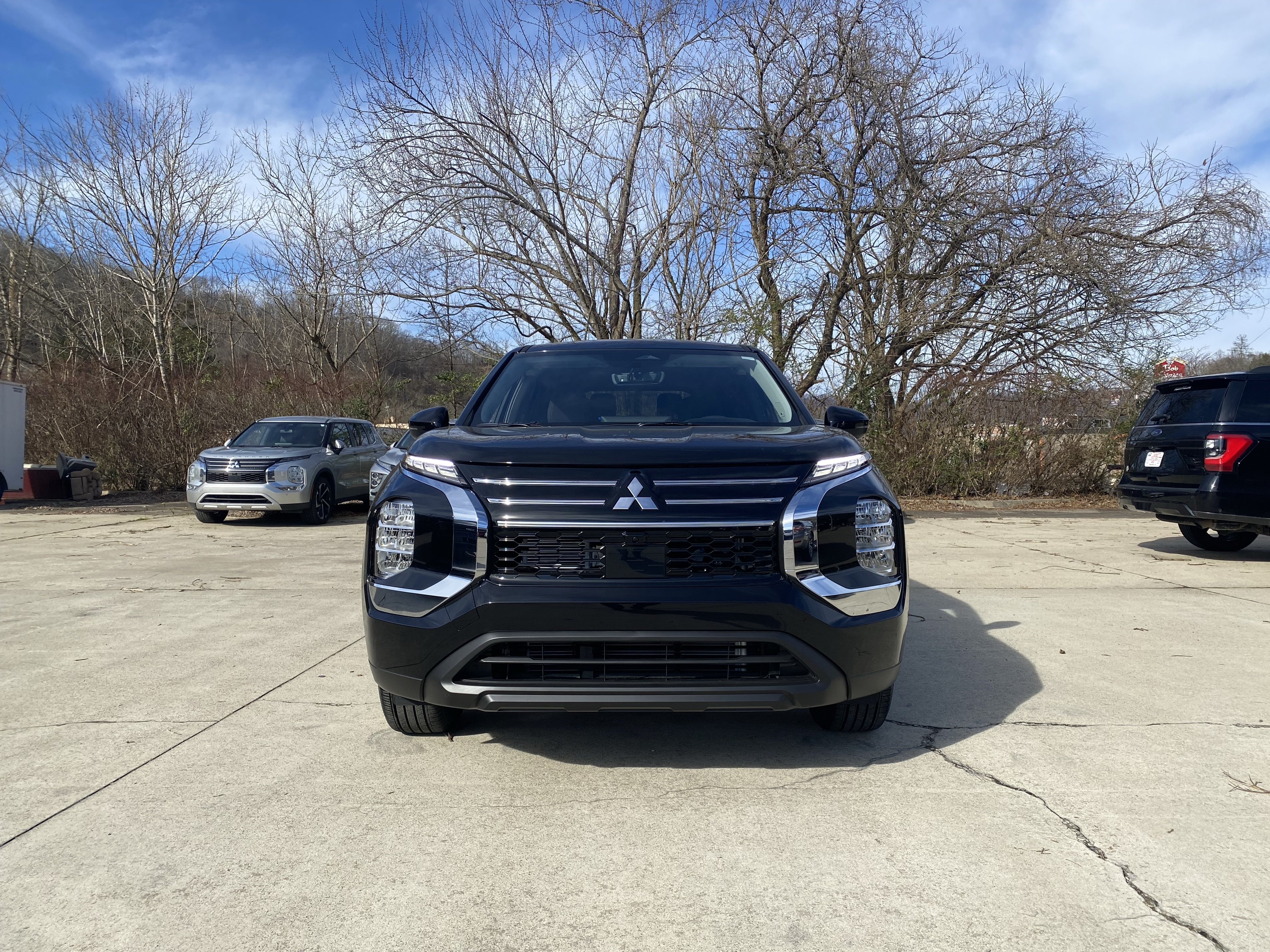 New 2026 Mitsubishi Outlander ES FWD image 35