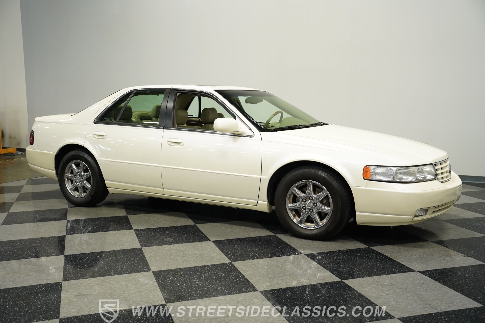 Used 1998 Cadillac Seville STS w/ Heated Seats Pkg image 15