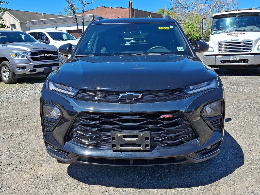 Used 2023 Chevrolet TrailBlazer RS w/ Convenience Package AWD/4WD image 2