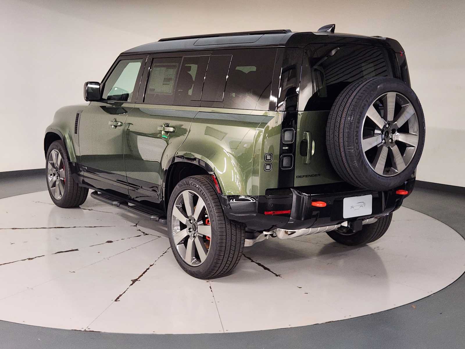 New 2026 Land Rover Defender 110 X AWD/4WD image 9
