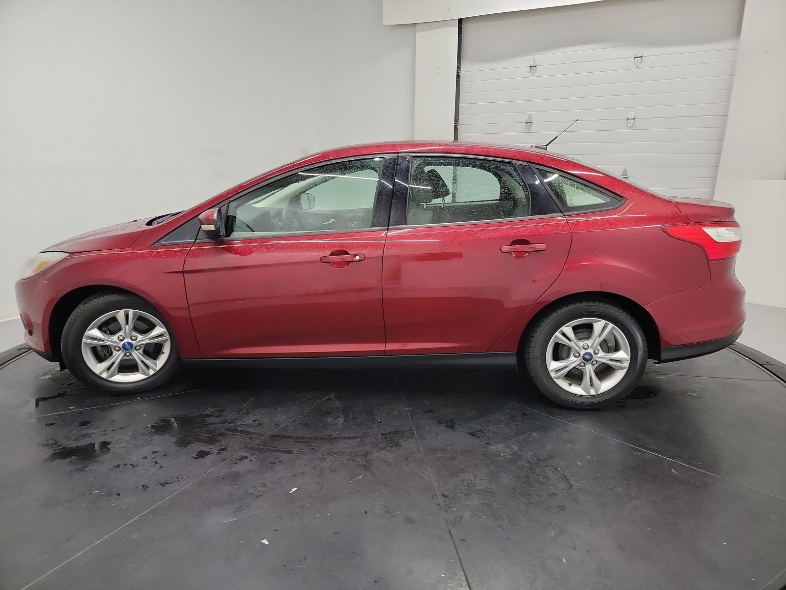 Used 2013 Ford Focus SE FWD image 4
