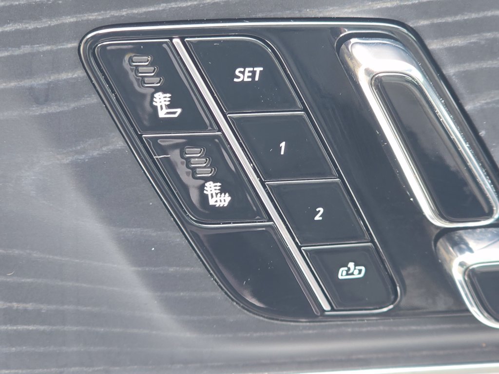 Certified 2025 Cadillac Lyriq Luxury w/ LPO, Floor Liner Package AWD/4WD image 10