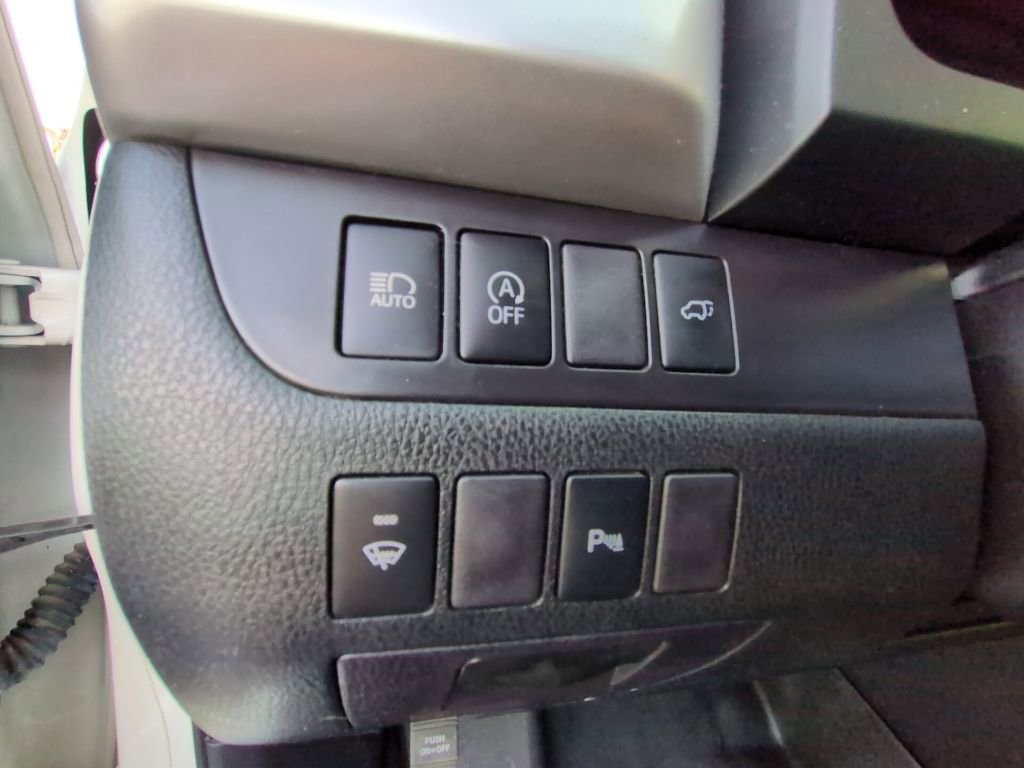 Used 2018 Toyota Highlander Limited image 18