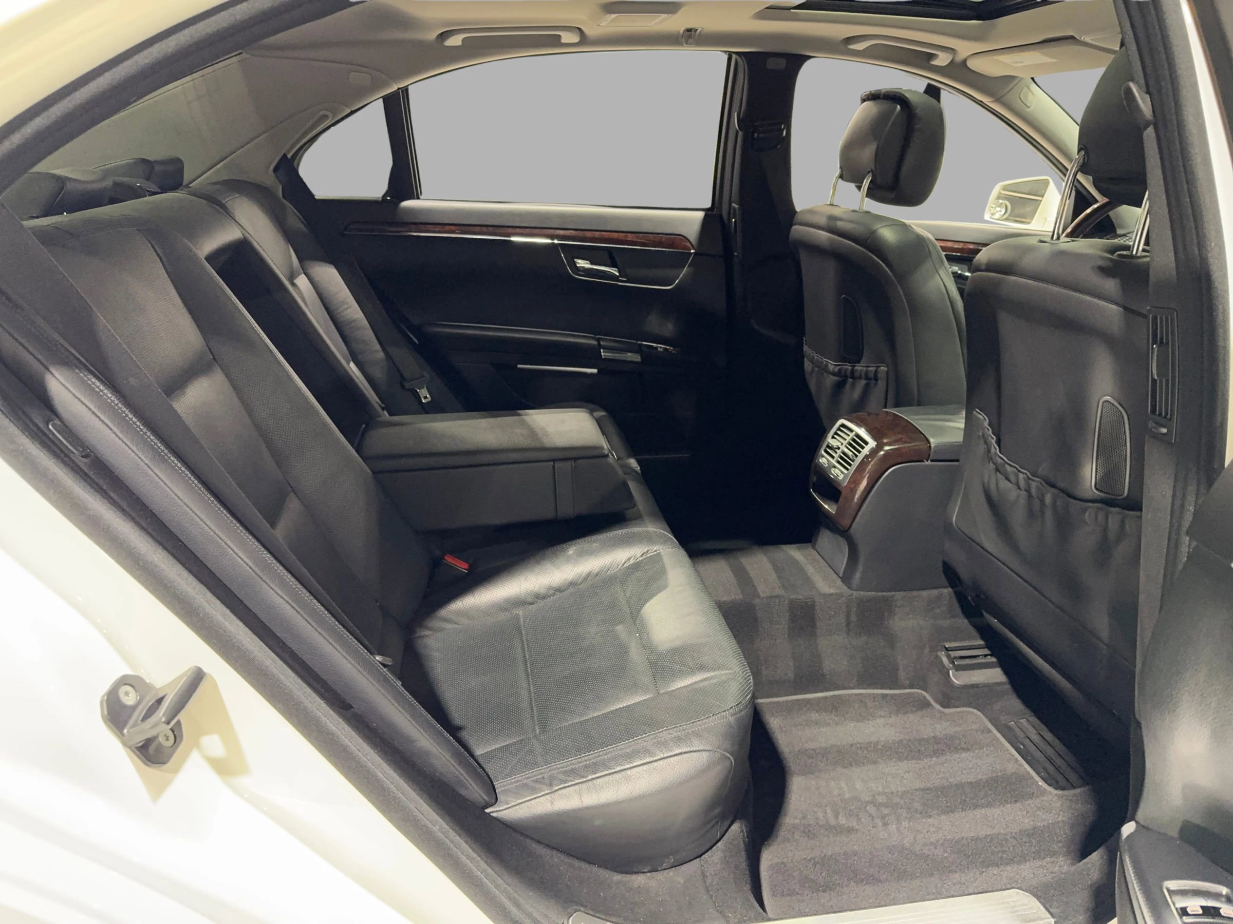 Used 2013 Mercedes-Benz S 550 image 23