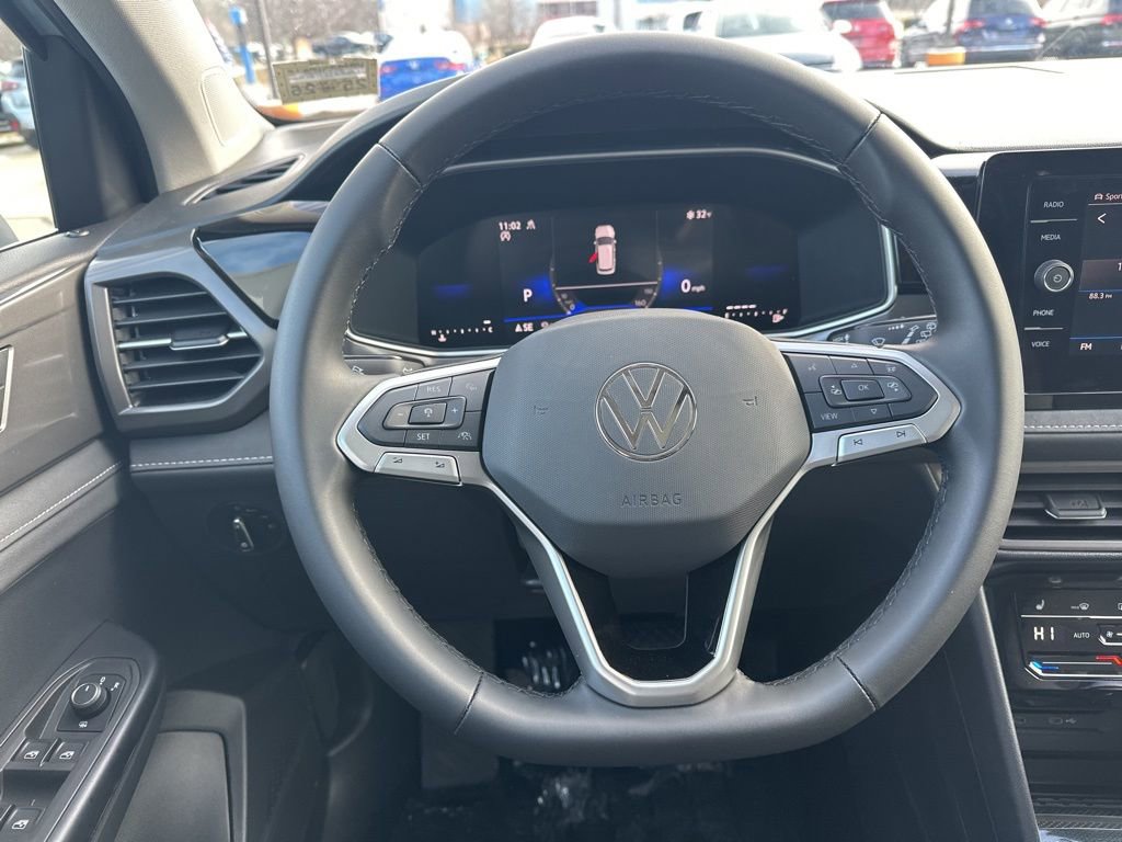 New 2026 Volkswagen Taos SE image 15