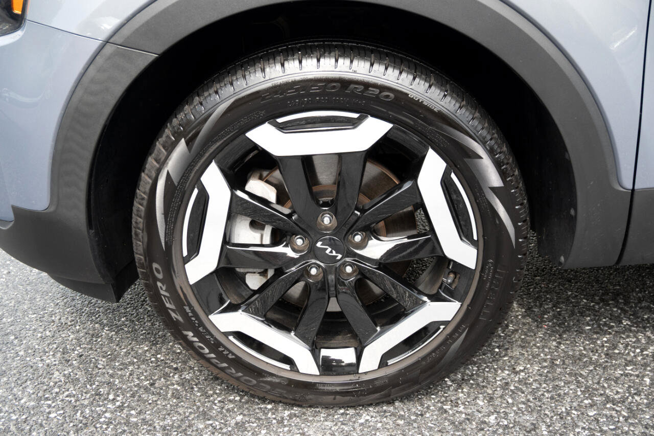 Used 2024 Kia Telluride EX w/ EX Captain's Chair Package image 45