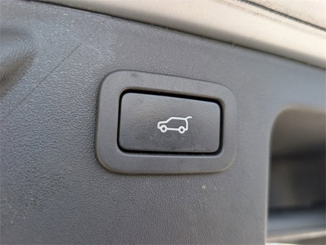 Used 2017 Land Rover Discovery Sport HSE image 8