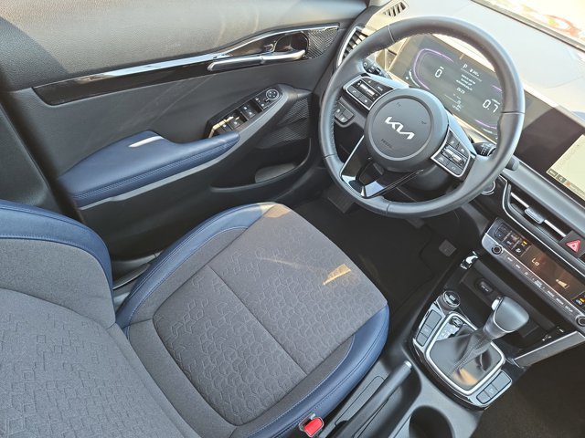 Used 2025 Kia Seltos S FWD image 16