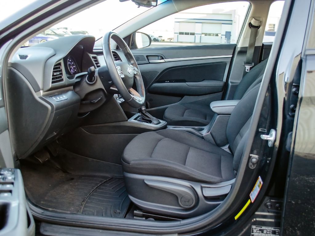 Used 2020 Hyundai Elantra Value Edition w/ Cargo Package (C1) image 26