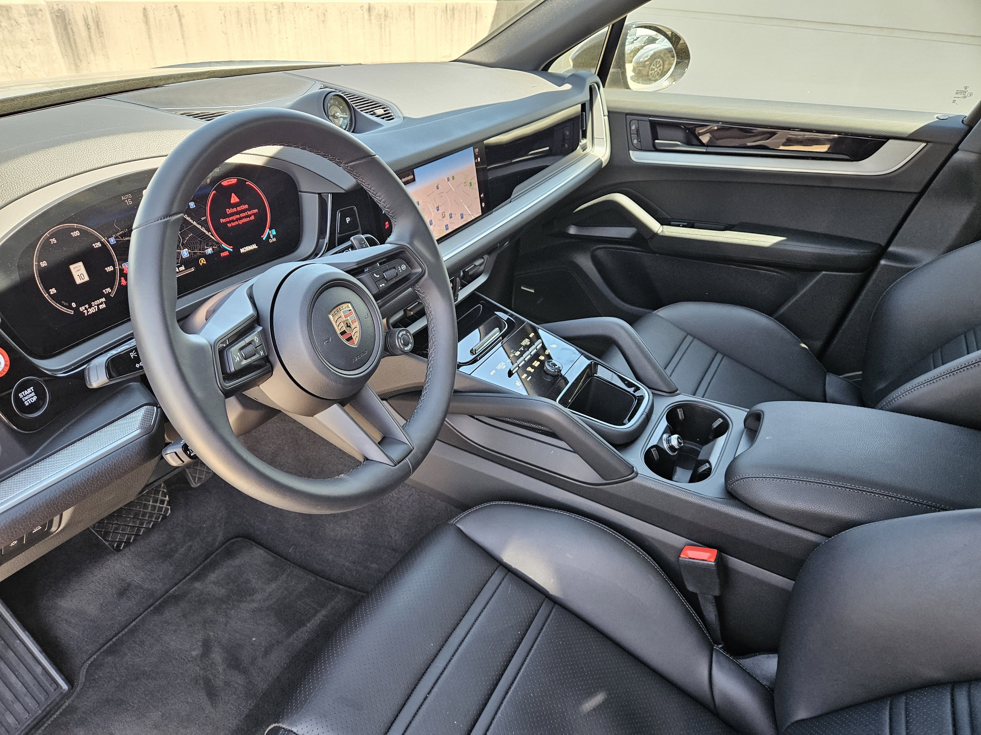Used 2026 Porsche Cayenne image 4
