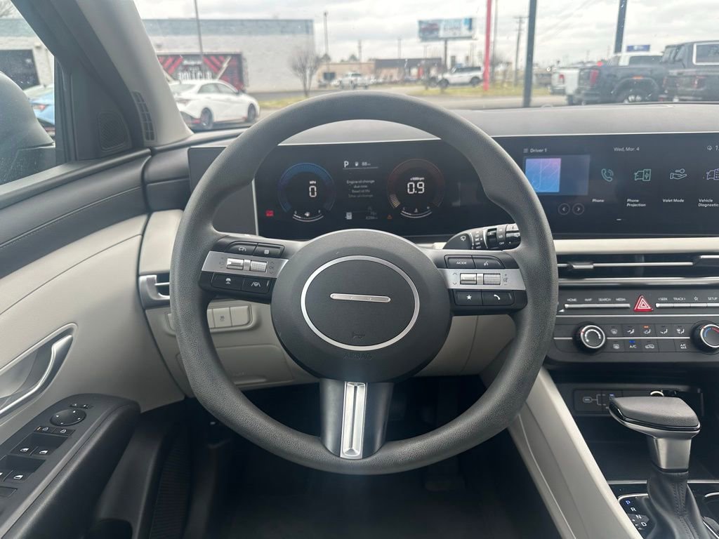 Certified 2025 Hyundai Tucson SE image 10