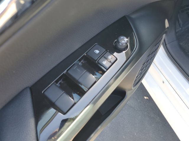 Used 2022 Toyota Prius Prime XLE FWD image 20