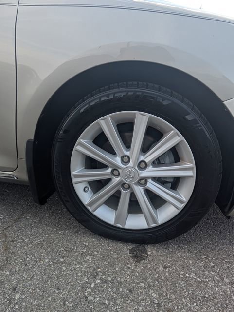 Used 2013 Toyota Camry XLE image 22